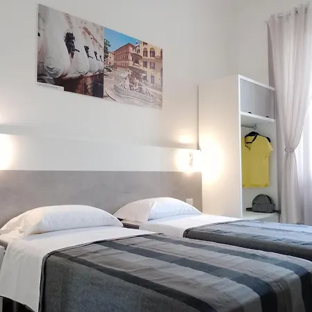 La Piazza 4* أنكونا