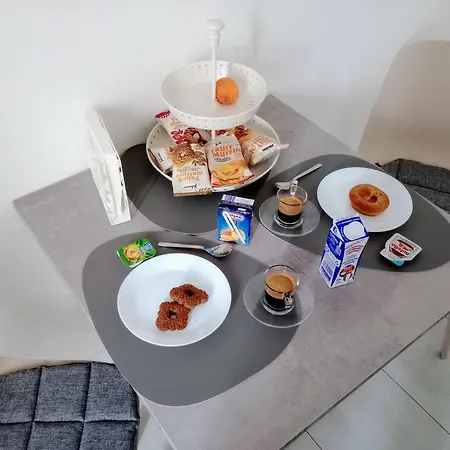 La Piazza בית הארחה