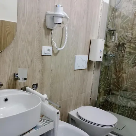 La Piazza Guest house