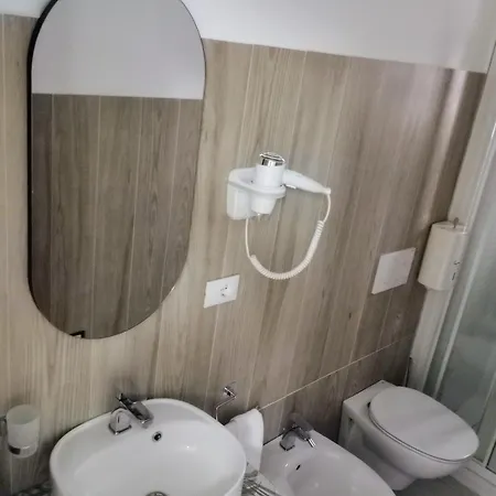 בית הארחה La Piazza 4*