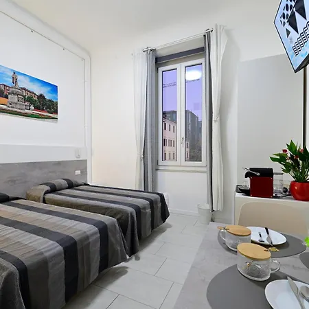 La Piazza Πανσιόν 4*