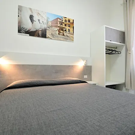 La Piazza Πανσιόν 4*